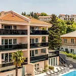 Moderne In Mit Pool By Interhome Διαμέρισμα Crikvenica