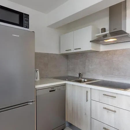 Апартаменты Moderne In Crikvenica Mit Pool By Interhome *