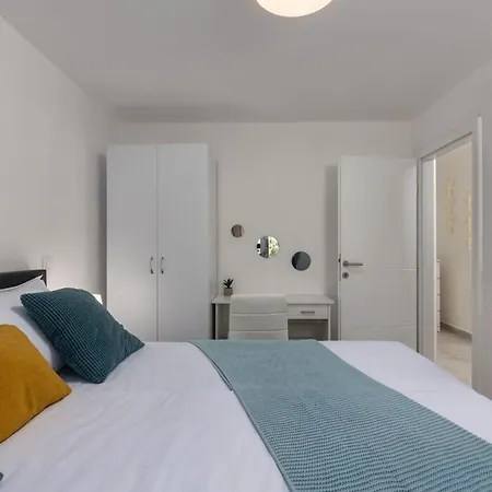 Апартаменты Moderne In Crikvenica Mit Pool By Interhome