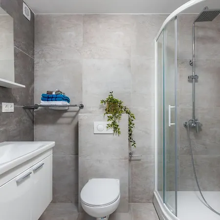 Moderne In Crikvenica Mit Pool By Interhome *