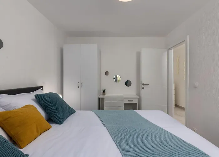 Апартаменты Moderne In Crikvenica Mit Pool By Interhome